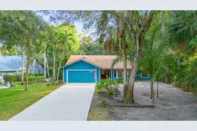 1090 SE Buttonwood Circle SE, Stuart, FL 34997 - Photo 1