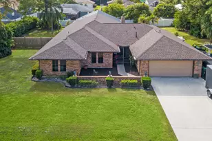 844 SE Kendall Ave, Port Saint Lucie, FL 34983 - Photo 1