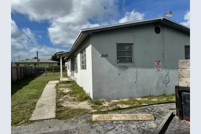 1015 Avenue I #2, Riviera Beach, FL 33404 - Photo 1