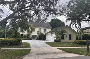 2901 Embassy Dr, West Palm Beach, FL 33401 - Photo 1