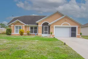 992 Seneca Ave, Sebastian, FL 32958 - Photo 1