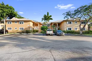 811 SE 4th Ave, Dania Beach, FL 33004 - Photo 1