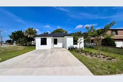 1580 W 32nd Street, Riviera Beach, FL 33404 - Photo 1