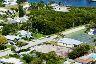 637 NE 6th Ct NE, Boynton Beach, FL 33435 - Photo 1