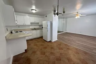 810 Lake Shore Dr, West Palm Beach, FL 33403 - Photo 1