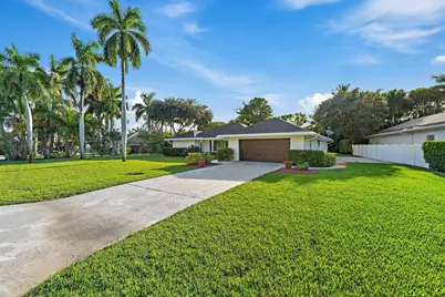 18799 Rio Vista Drive, Jupiter, FL 33469 - Photo 1