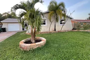 452 SW Curry St, Port Saint Lucie, FL 34983 - Photo 1