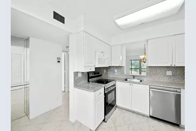 7321 Amberly Lane #206, Delray Beach, FL 33446 - Photo 1