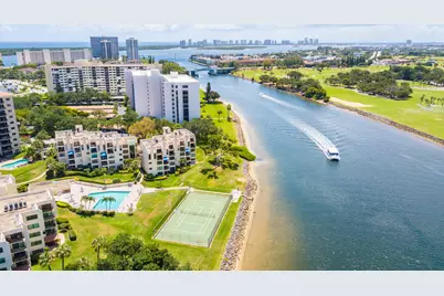372 Golfview Road #201, North Palm Beach, FL 33408 - Photo 1