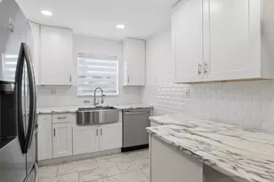 2790 E Ashley Dr E, West Palm Beach, FL 33415 - Photo 1