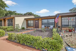 10330 Fig Ct, Pembroke Pines, FL 33026 - Photo 1