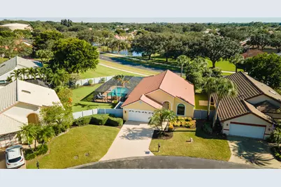 107 Executive Circle, Boynton Beach, FL 33436 - Photo 1