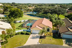 107 Executive Cir, Boynton Beach, FL 33436 - Photo 1