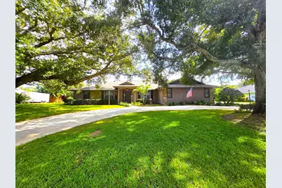 1060 31st Avenue, Vero Beach, FL 32960 - Photo 1