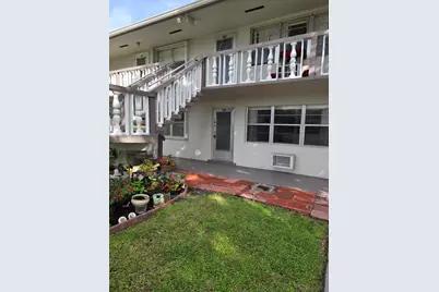 290 Chatham O, West Palm Beach, FL 33417 - Photo 1