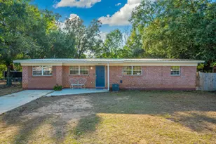 6415 Julia Dr, Milton, FL 32570 - Photo 1