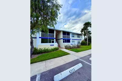 1500 SE Royal Green Circle #201, Port Saint Lucie, FL 34952 - Photo 1