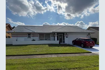 9271 Sun Pointe Drive, Boynton Beach, FL 33437 - Photo 1