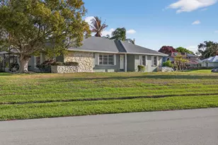 2092 SE Allamanda Dr, Port Saint Lucie, FL 34952 - Photo 1