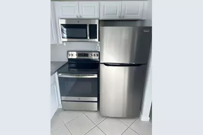 162 Camden G, West Palm Beach, FL 33417 - Photo 1