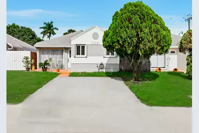 10381 SW 205th Terrace, Cutler Bay, FL 33189 - Photo 1