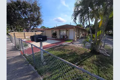 1024 McIntosh Street, West Palm Beach, FL 33405 - Photo 1