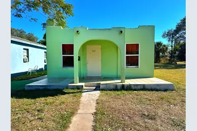 602 S 6th Street, Fort Pierce, FL 34950 - Photo 1