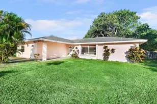 2652 Iroquois Ave, Fort Pierce, FL 34946 - Photo 1