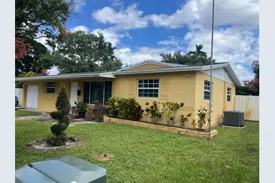 621 SW 68 Avenue, Pembroke Pines, FL 33023 - Photo 1