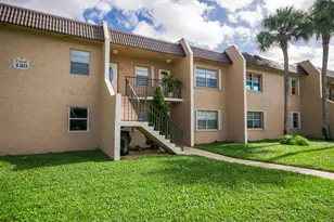120 Lake Meryl Dr, West Palm Beach, FL 33411 - Photo 1