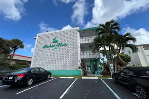 131 Shore Ct, North Palm Beach, FL 33408 - Photo 1