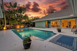 285 Golfview Dr, Tequesta, FL 33469 - Photo 1