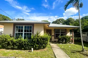 17 SW 6th Ave, Dania Beach, FL 33004 - Photo 1