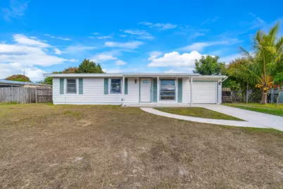 555 SE Airoso Boulevard, Port Saint Lucie, FL 34983 - Photo 1