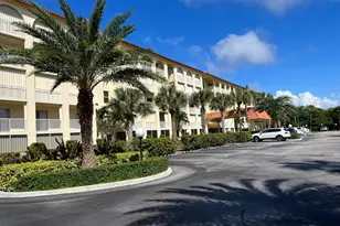 951 De Soto Rd, Boca Raton, FL 33432 - Photo 1