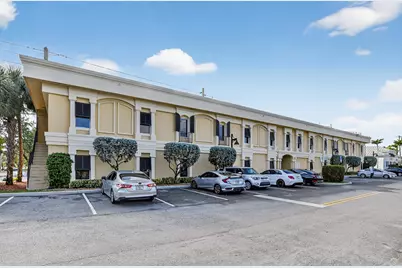 665 SE 10th Street #2, Deerfield Beach, FL 33441 - Photo 1