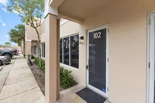 9020 Bellhurst Way, West Palm Beach, FL 33411 - Photo 1