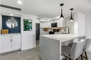 2425 Presidential Way, West Palm Beach, FL 33401 - Photo 1