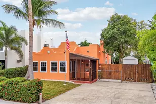 528 Avenida Hermosa, West Palm Beach, FL 33405 - Photo 1