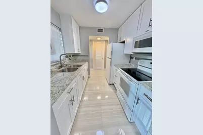 26 Golfs Edge A, West Palm Beach, FL 33417 - Photo 1