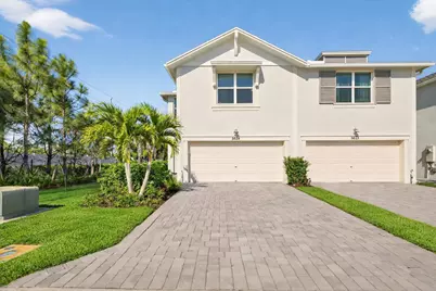 5624 SE Edgewater Circle, Stuart, FL 34997 - Photo 1