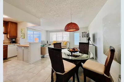 388 Chatham S, West Palm Beach, FL 33417 - Photo 1