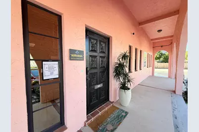 537 US Highway 1 #Unit 8, North Palm Beach, FL 33408 - Photo 1