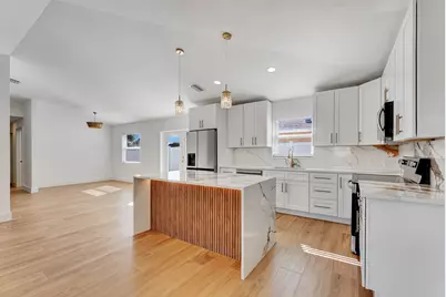 102 SW 13th Avenue, Delray Beach, FL 33444 - Photo 1