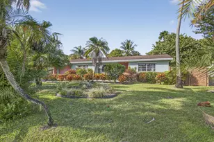 729 W Kalmia Dr, West Palm Beach, FL 33403 - Photo 1