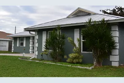 826 Palama Way, Lantana, FL 33462 - Photo 1