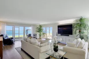 60 Yacht Club Dr, North Palm Beach, FL 33408 - Photo 1