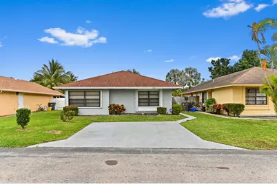 1390 Summit Run Circle, West Palm Beach, FL 33415 - Photo 1