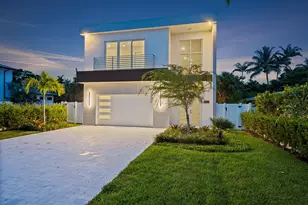 827 N Lake Ave, Delray Beach, FL 33483 - Photo 1