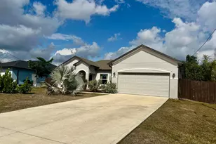 370 SW Kestor Dr, Port Saint Lucie, FL 34953 - Photo 1